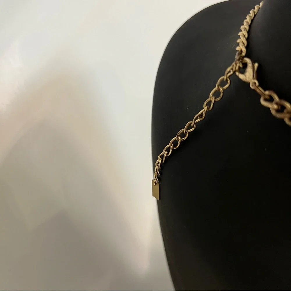 MACY’S PASTEL‎ DAISY STATEMENT NECKLACE $45